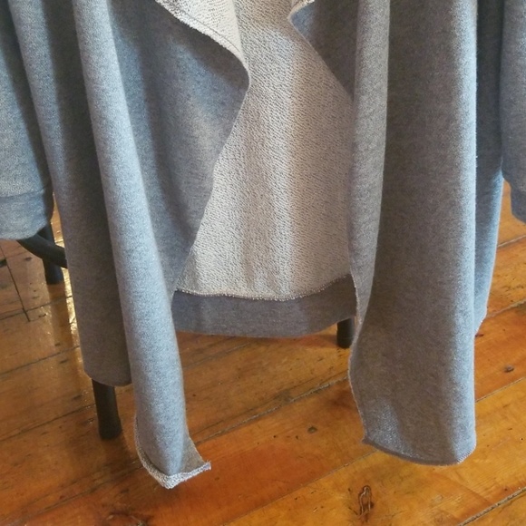 SALE!🇺🇸❤Juicy Couture❤hooded Sweatshirt - Picture 4 of 7